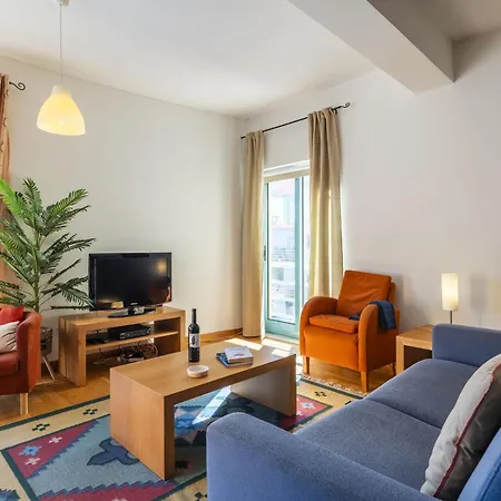 Marina Breeze With Pool - 900m From The Apartment *