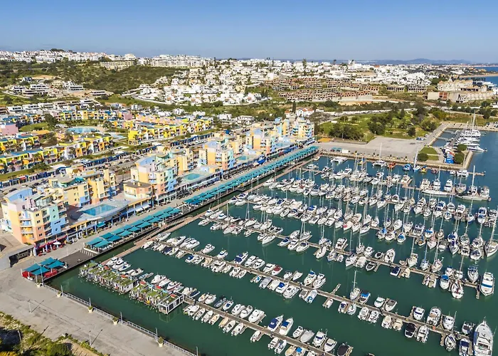 Marina Breeze With Pool - 900m From The Appartamento