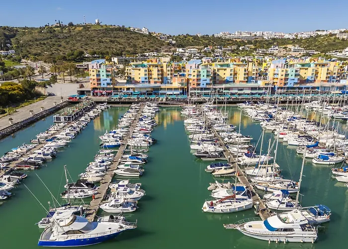 Appartamento Marina Breeze With Pool - 900m From The