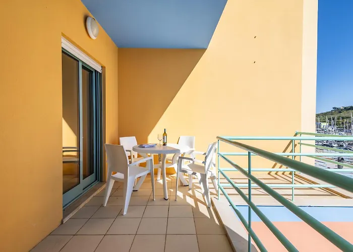 Marina Breeze With Pool - 900m From The Albufeira